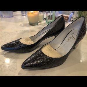 Delman black leather heels pumps sz 7 (Saks 5th)